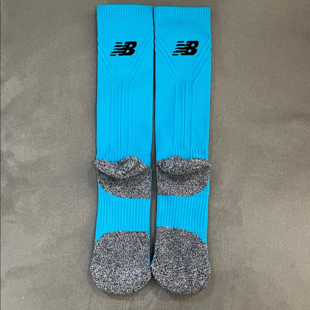 NWOT New Balance Turquoise & Charcoal Crew Running Athletic Socks